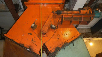 電動(dòng)三通分料器